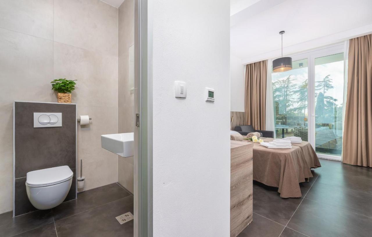 Residence Center B&B Materada Porec Esterno foto