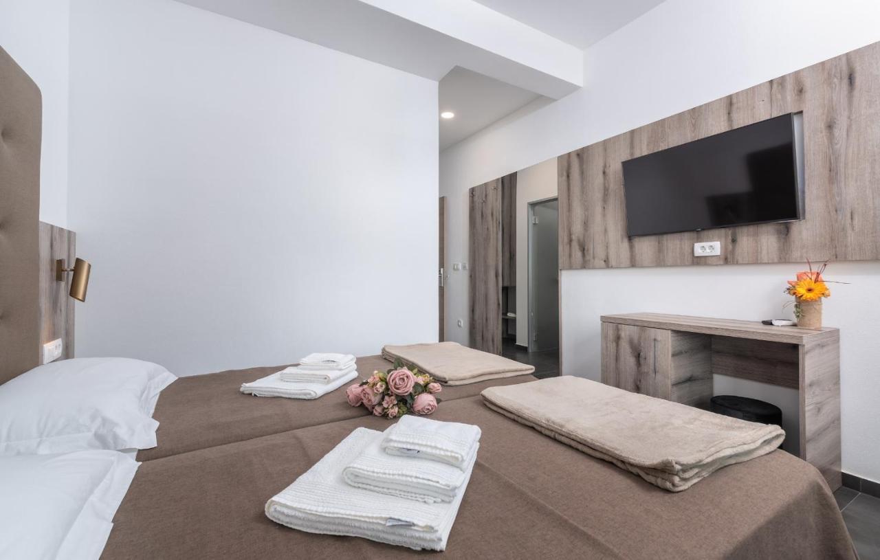 Residence Center B&B Materada Porec Esterno foto