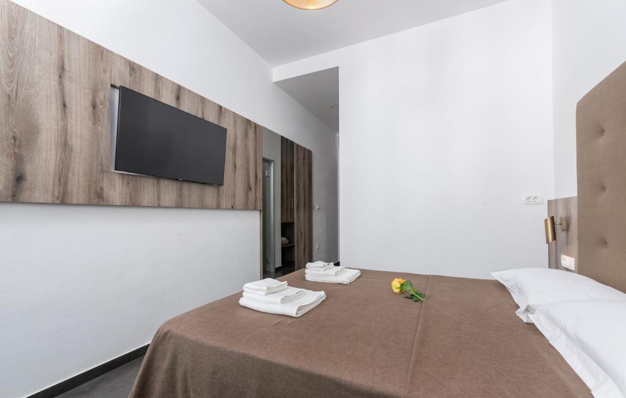 Residence Center B&B Materada Porec Esterno foto