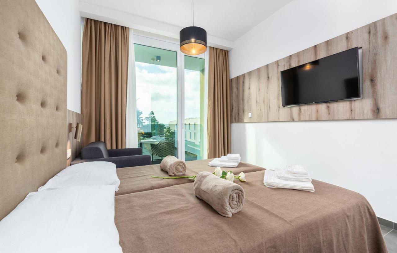 Residence Center B&B Materada Porec Esterno foto